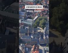 Descubre el encanto turístico de Brujas: Visita el Ayuntamiento en tu próximo viaje