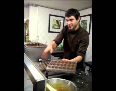 Descubre el turismo chocolatero en Bruselas: Visita al Museo del Cacao y el Chocolate